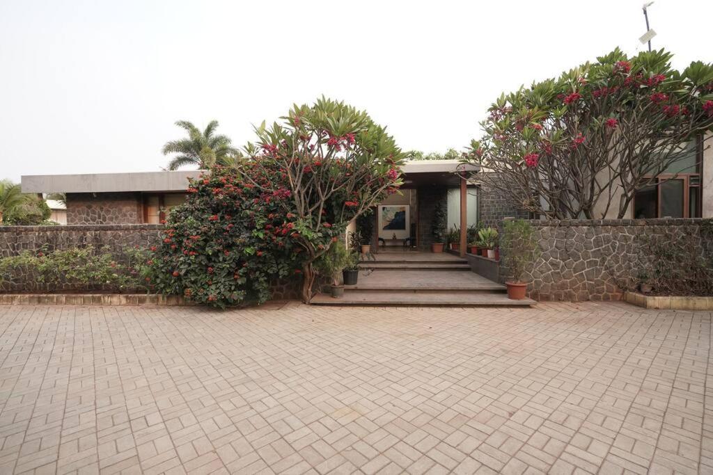 Villa 4bhk Bliss 96 By The Rentalgram